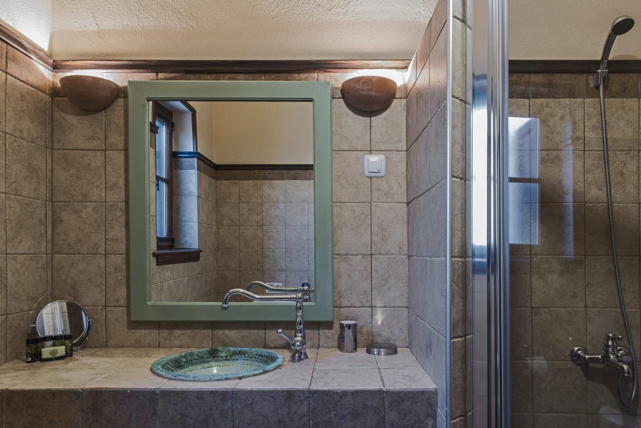 Arxontiko Mytilineou - Skretaion Bed and Breakfast Νεοχώρι Εξωτερικό φωτογραφία